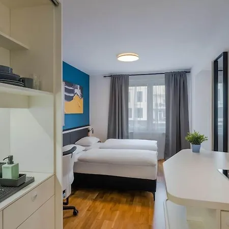 Dean's Hotel 3*