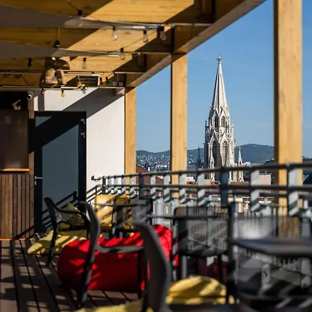 Dean's 3* Budapest