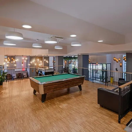 Dean's 3* Budapest