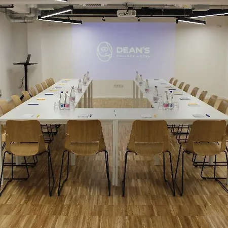 Dean's Отель 3*