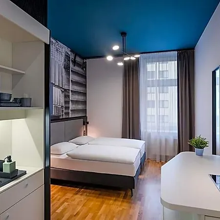 Dean's Otel 3*