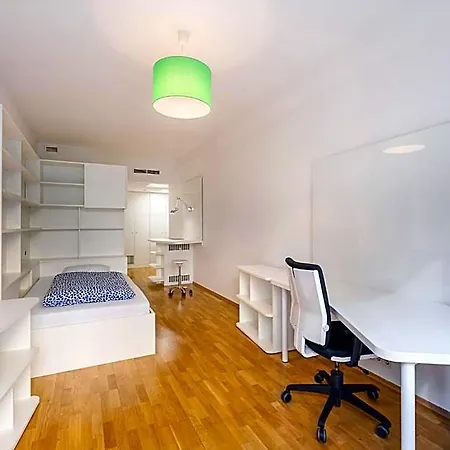 Dean's Otel 3*