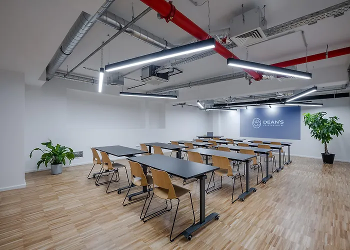 Отель Dean's 3*