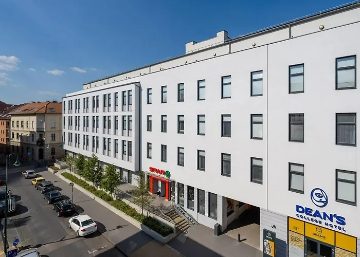 Dean's Отель 3*